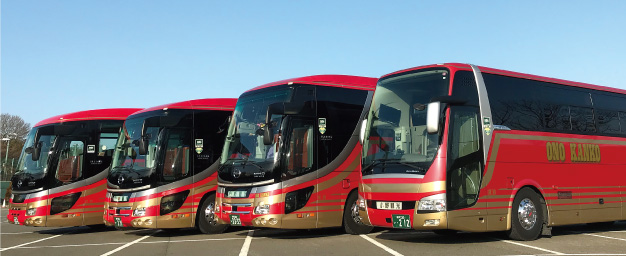 大型バス3台写真